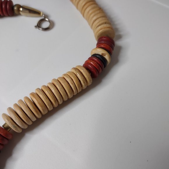 Very Cool Wooden Bead And Pendant Necklace 19 Inches Long - Picture 8 of 13